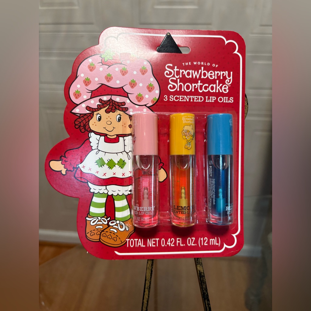 Brand New Strawberry Shortcake 3 Pack Lip Oil